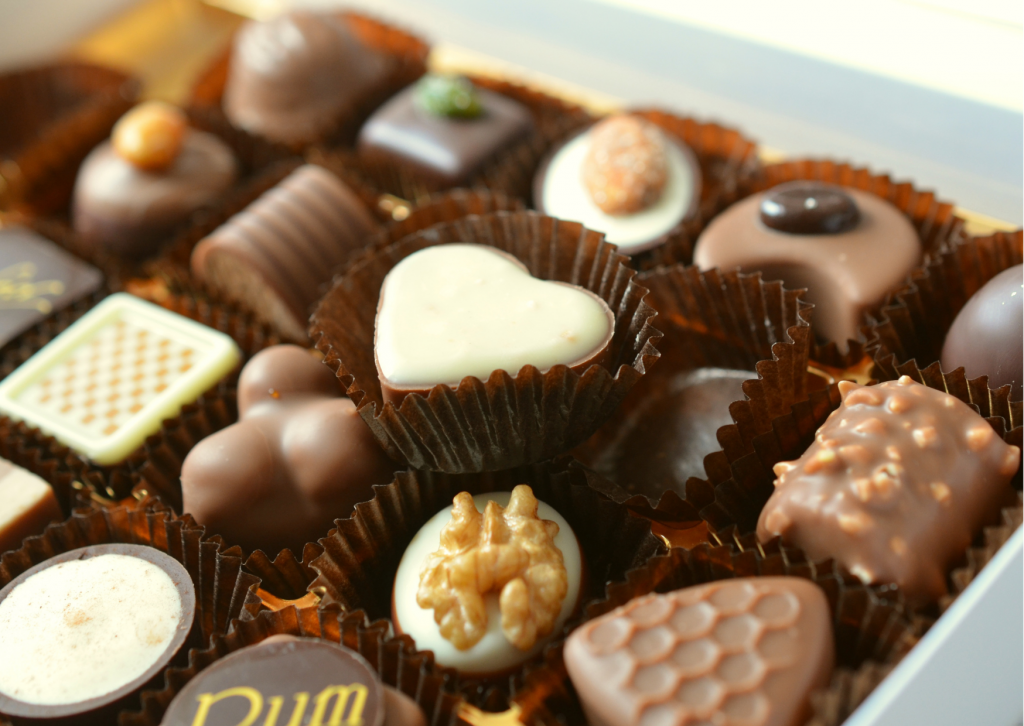 Com a chegada da Páscoa, sempre aparece a dúvida: chocolate faz mal à saúde?