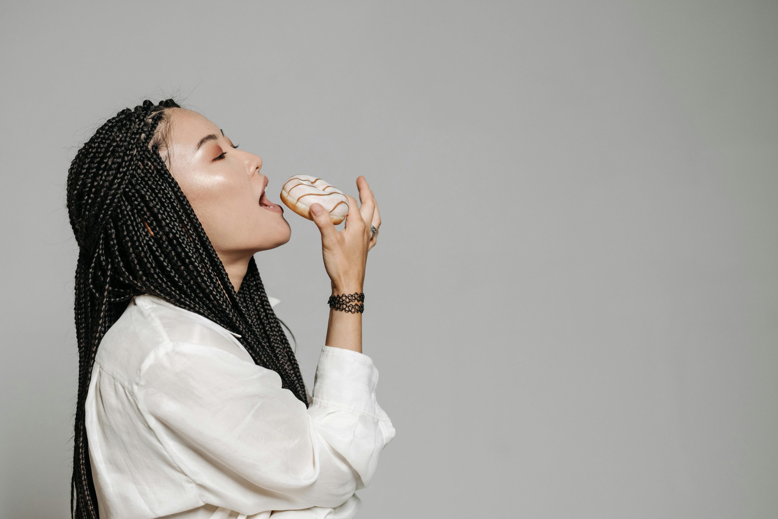 Como a alimentação afeta a saúde do cabelo e da pele